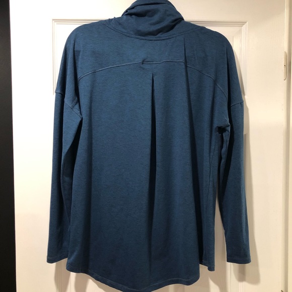 Apana cowl neck yoga top - Picture 3 of 3